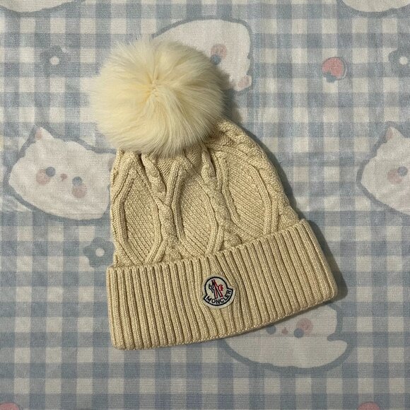 Moncler Women\'s Cable Knit Pom-Pom Beanie